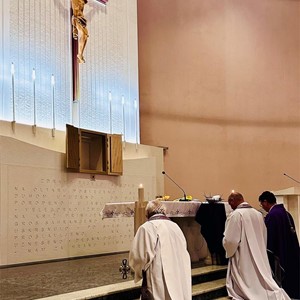 Biskup Šaško blagoslovio novo svetohranište u župi Tijela Kristova u zagrebačkom Sopotu